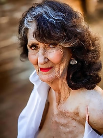 Free Granny XXX Pictures - 70 Years Old Gorgeous Woman