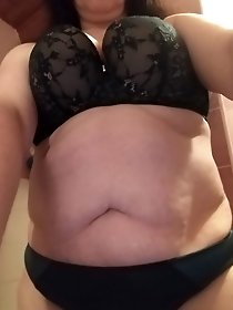 Women of experience and beautiful women from OlderWomanFun.