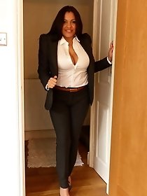 Juicy experienced gilfs get nude