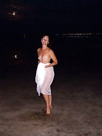 English mature MILF is masturbating herself