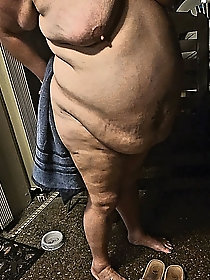 LIGHTING UP MY BODY WITH CHRISTMAS